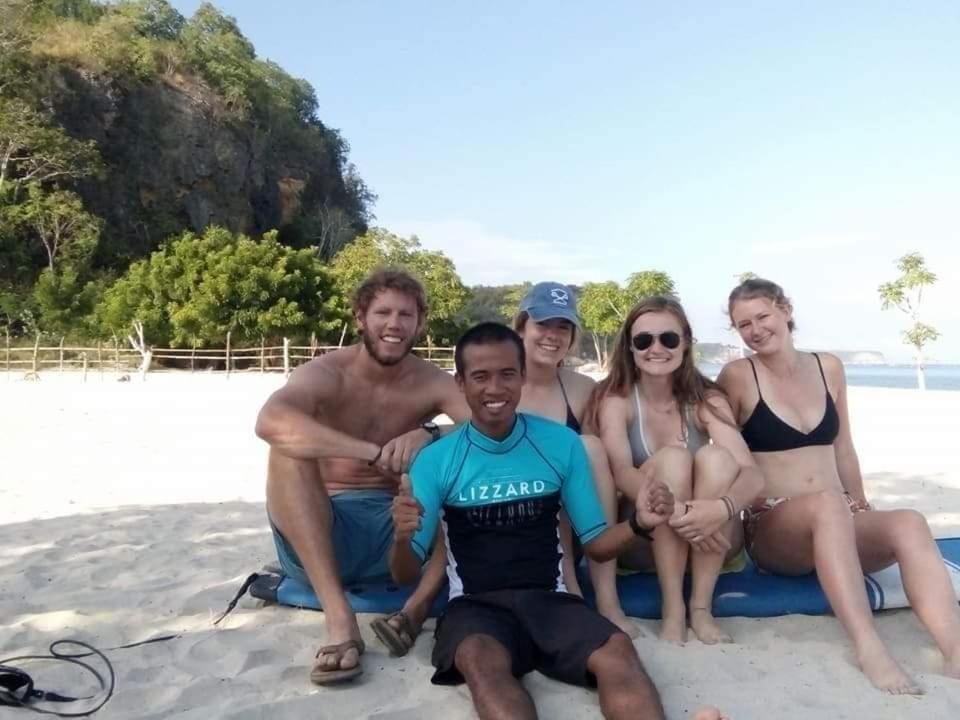 Feby'S Homestay Ekas Eksteriør bilde